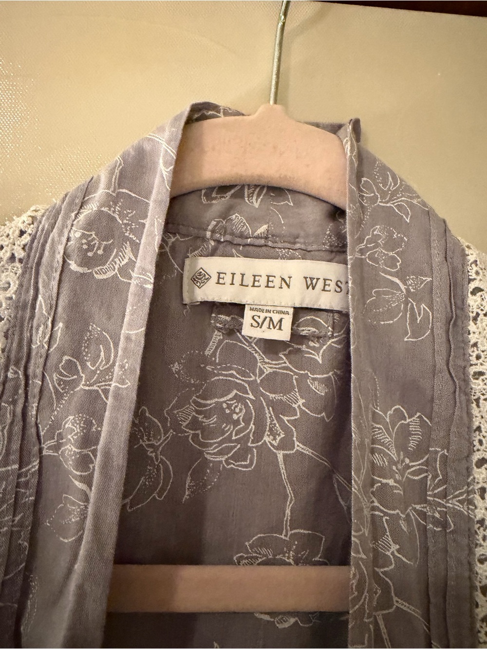 Eileen West Gray Floral Robe with Lace Trim - Picture 4 of 4